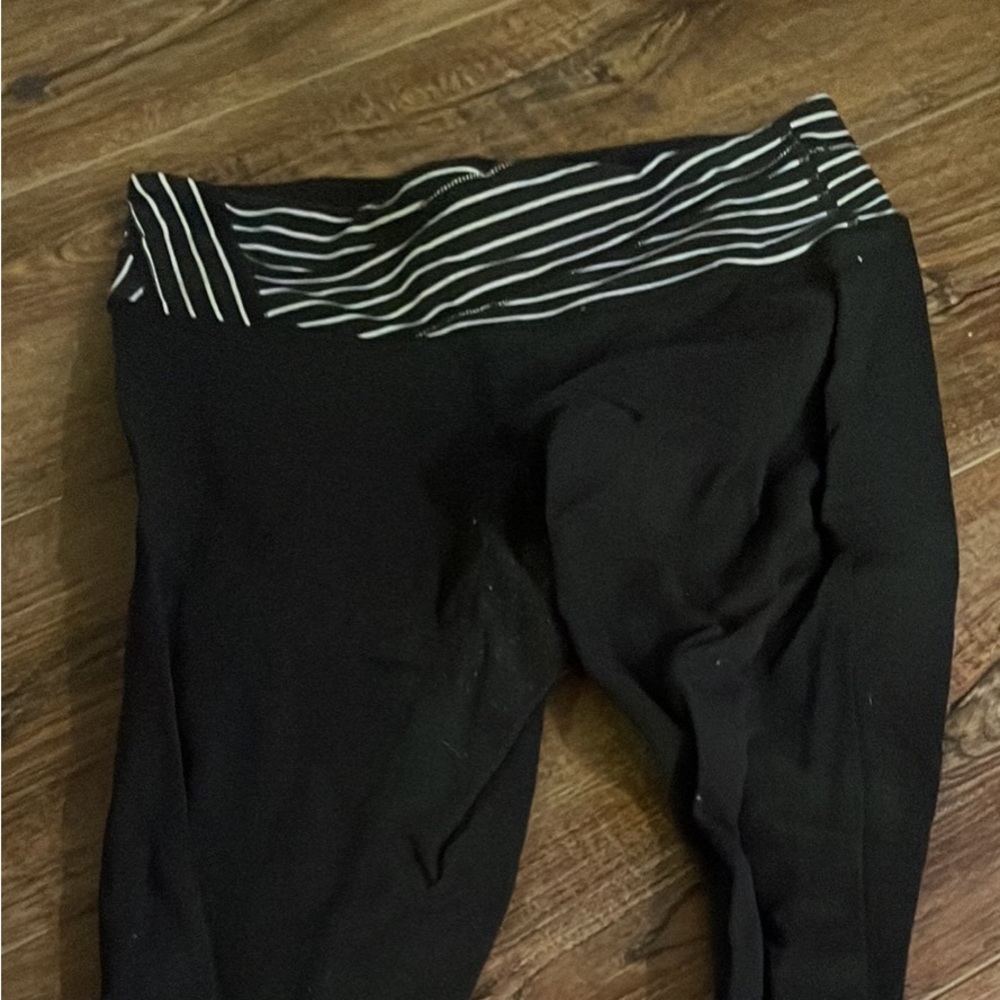 Lululemon black size 6 28 inch leggings